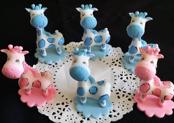 Giraffe in Blue & Pink Cake Toppers Giraffes Favors and Cake Decorations 5 pcs - Cake Toppers Boutique