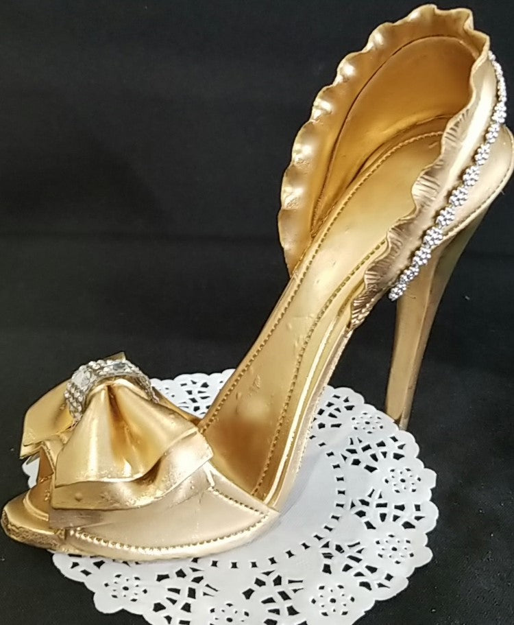 Elegant Gem High Heel Cake Topper for Luxurious Occasions – Party Expo